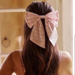 Chic Pink Checkered Hair Bow